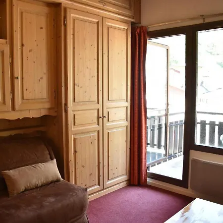Apartment Avec Parking Et Balcon, Proche Commerces Et Telepherique - Fr-1-464-151