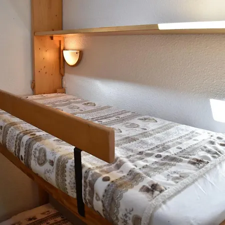 Avec Parking Et Balcon, Proche Commerces Et Telepherique - Fr-1-464-151