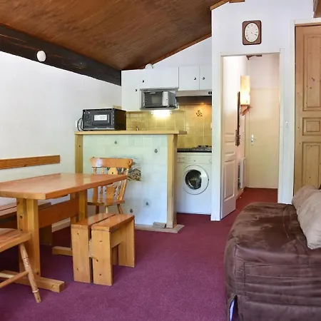 Avec Parking Et Balcon, Proche Commerces Et Telepherique - Fr-1-464-151 Apartment